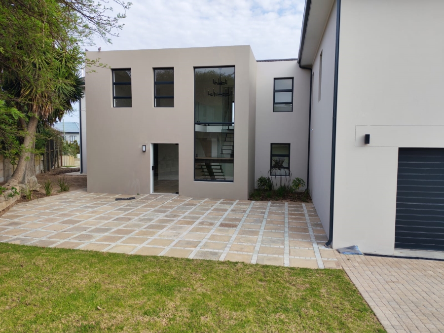 4 Bedroom Property for Sale in Dana Bay Western Cape